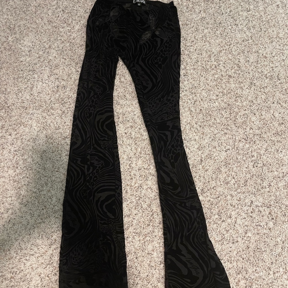 I.AM.GIA Black Patterned Set - Picture 5 of 5